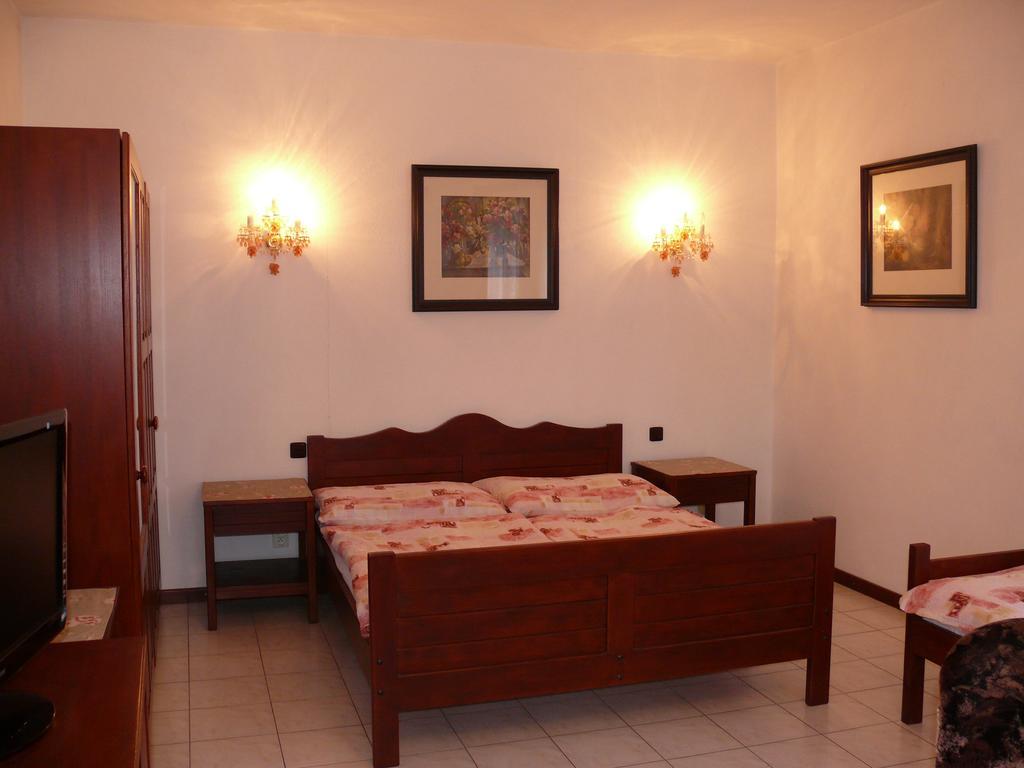 Pension A Restaurace Rudolec Hotel Český Rudolec Bagian luar foto